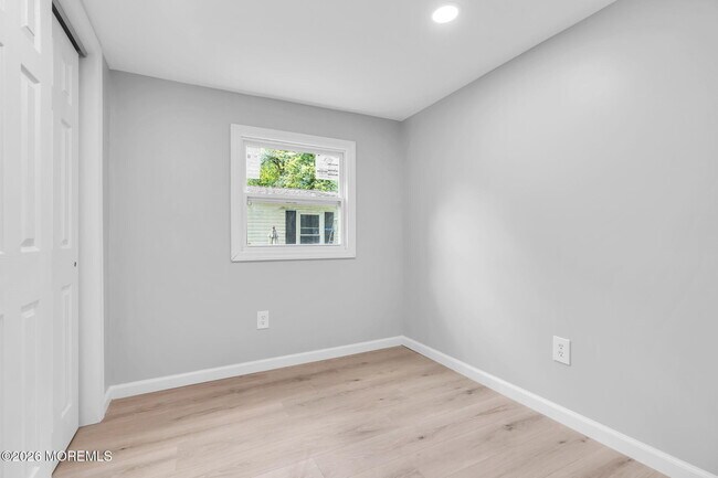 Building Photo - 56 Marcia Memorial Cir