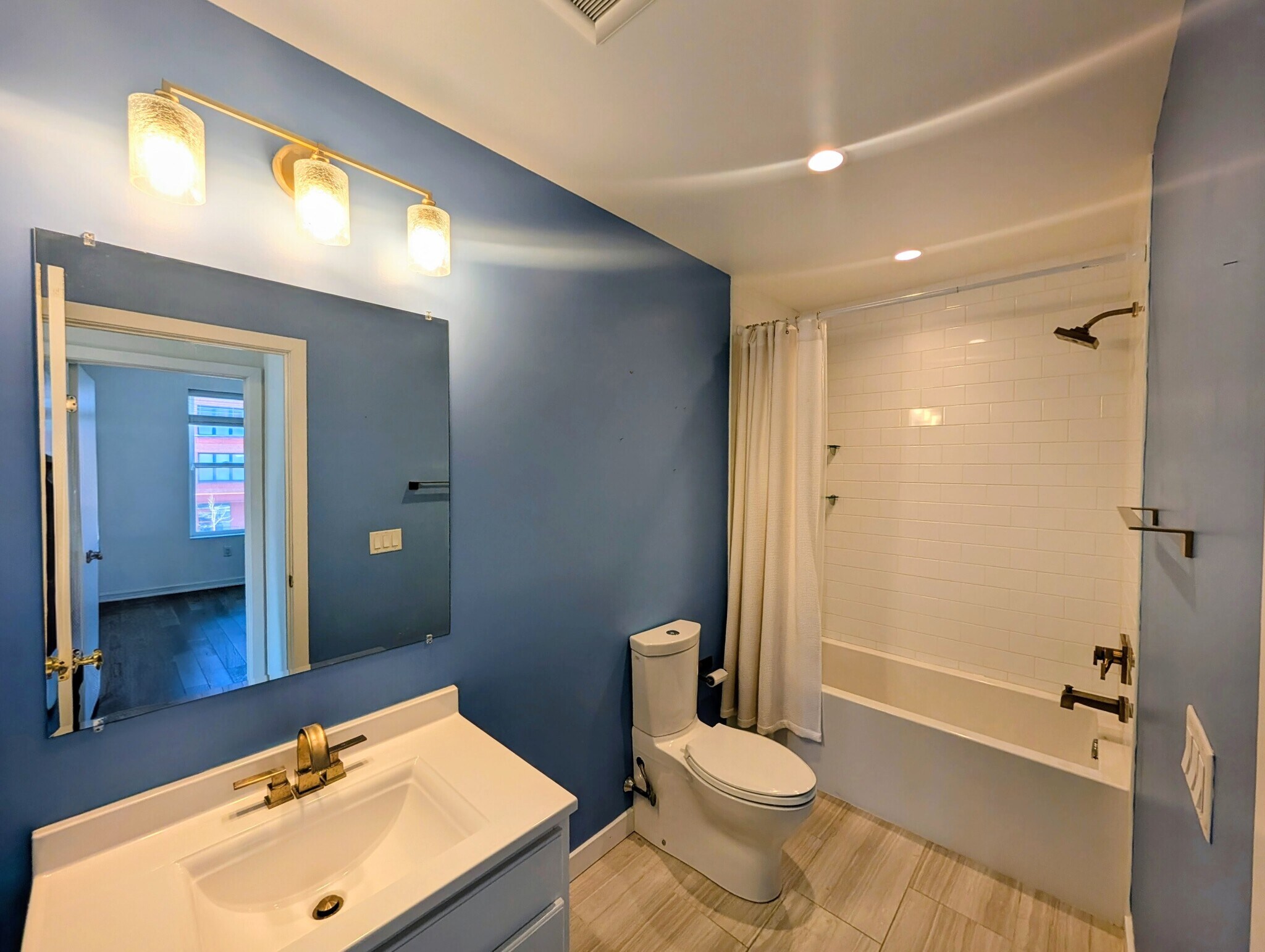 Building Photo - 1500 N American St