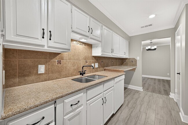 Building Photo - 14535 Misty Meadow Ln