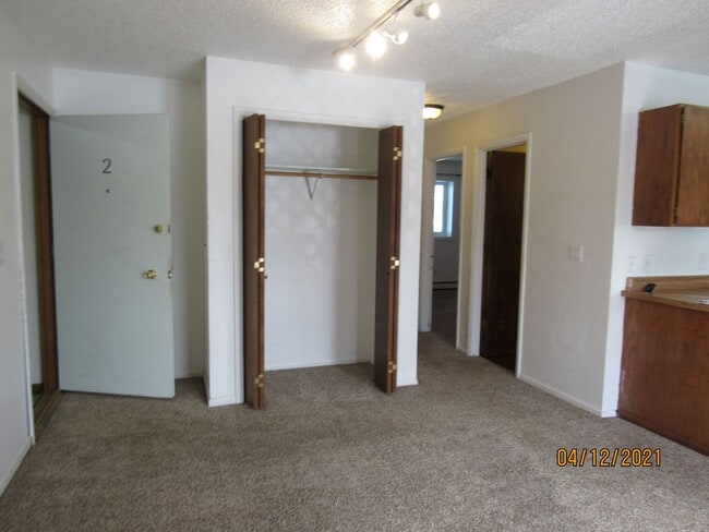 Building Photo - 656 Ouida Way