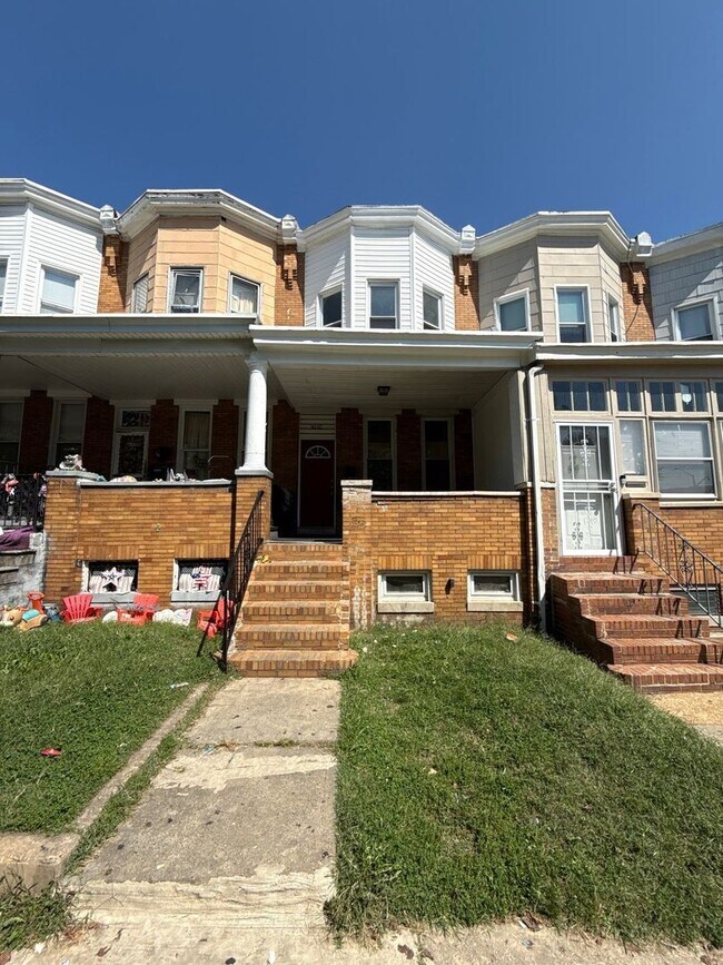Building Photo - Three Bedroom Home In Baltimore With Park View
