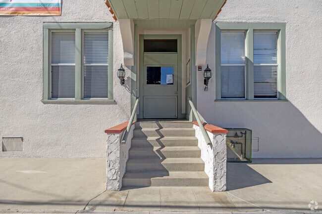 Entrance - 3942 8th Ave