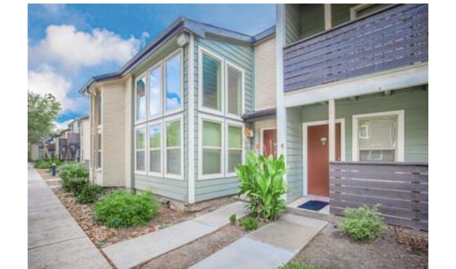 Primary Photo - 2751 Wallingford Dr