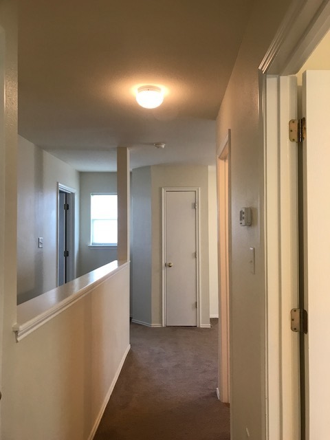 Building Photo - Bryan -2 Story / 3 bedroom /2.5 bath / 2 c...