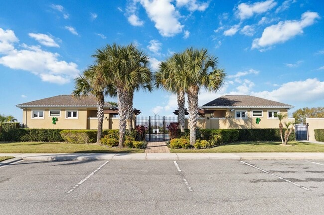 Building Photo - Beautiful Townhome with Private Courtyard & 2-Car Garage Near Lake Nona