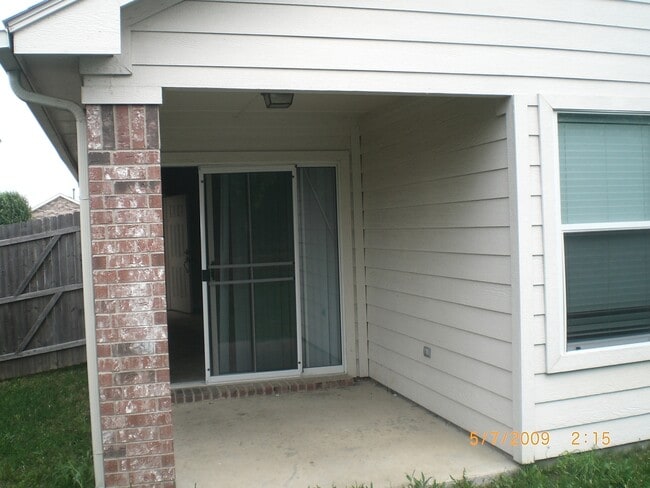 Building Photo - 4/2/2 EMISD