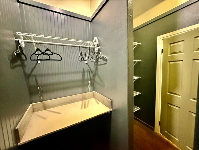 Building Photo - 4-BR Home with Horse Privileges in Apple Valley