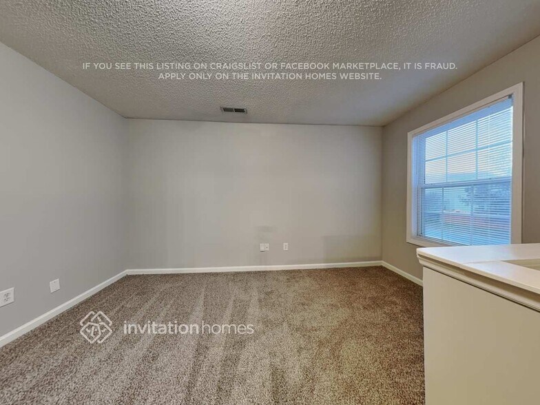 Building Photo - 4112 Toccopola St