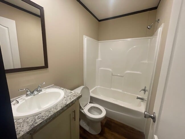 Building Photo - Renovated 3 Bedroom 2 Bath Trailer for Rent!