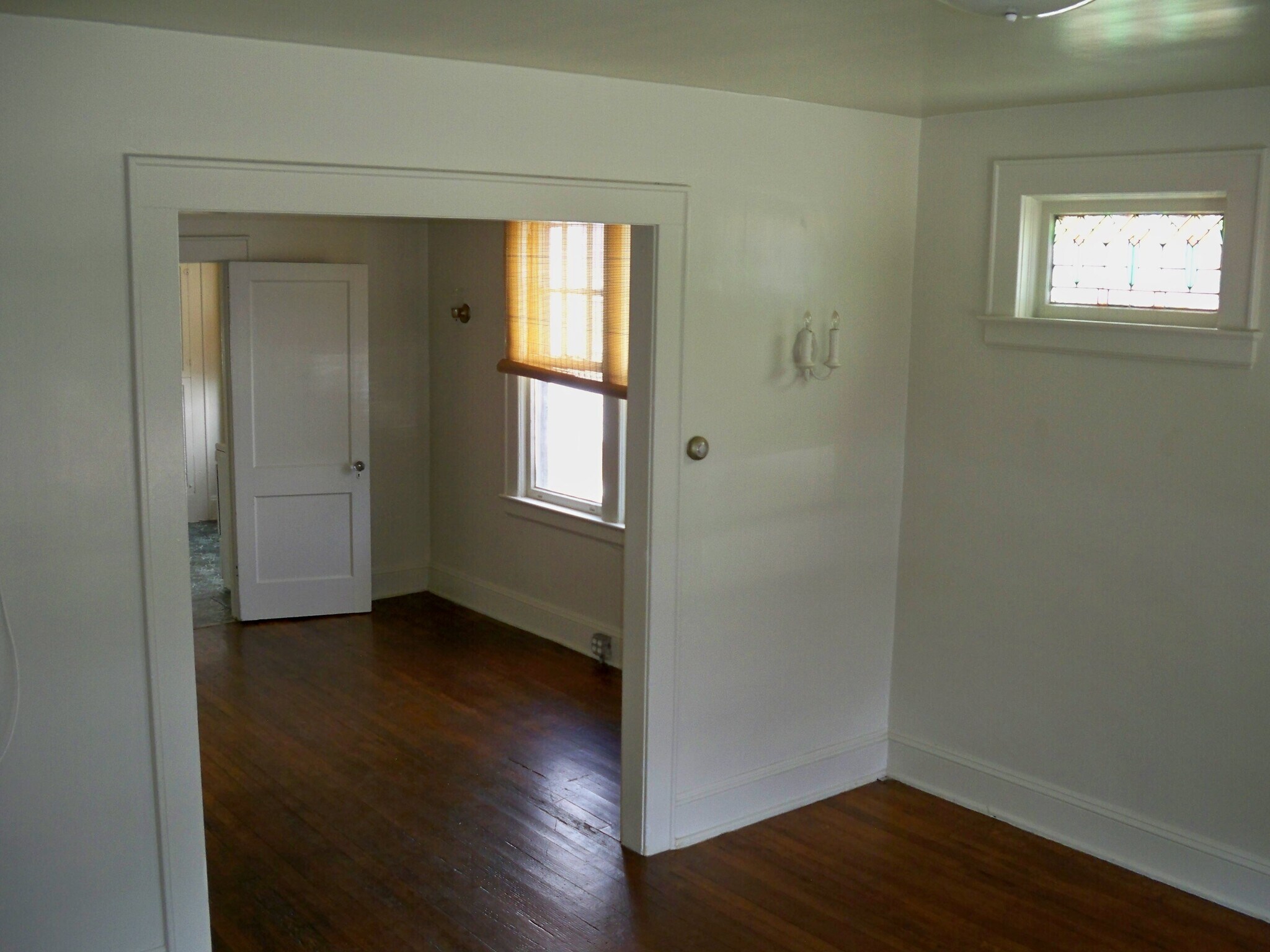 Building Photo - 308 S 3rd Ave