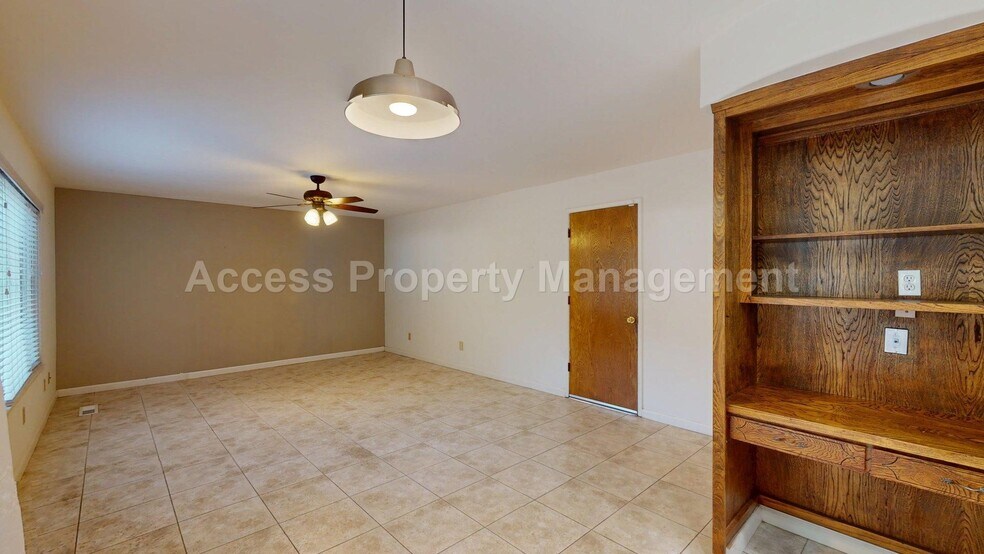 Building Photo - 3355 San Fernando Ct