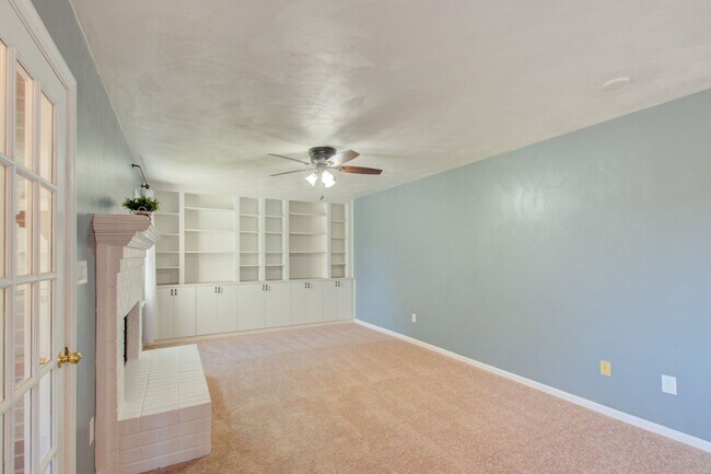 Building Photo - 427 Las Gaviotas Blvd