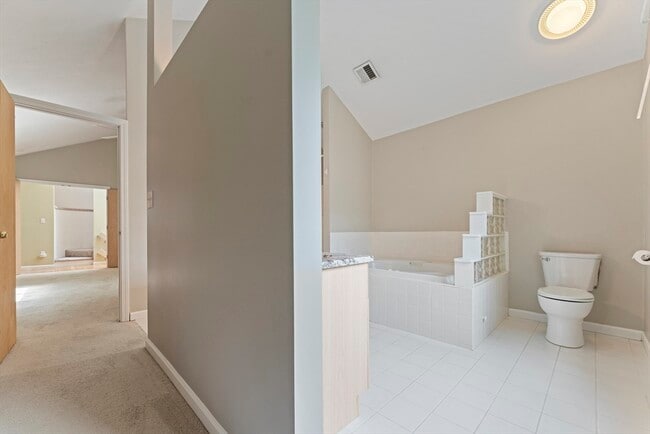 Building Photo - 22 Arrowhead Cir