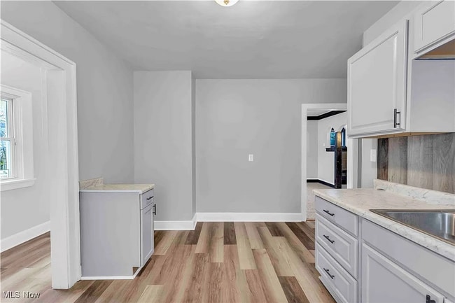 Building Photo - Bright and Spacious 3-Bedroom Home for Rent