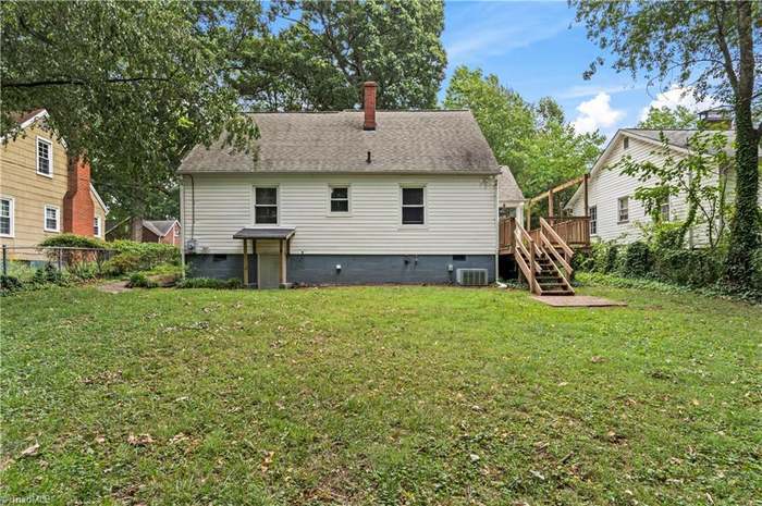 Building Photo - 1210 Martin St