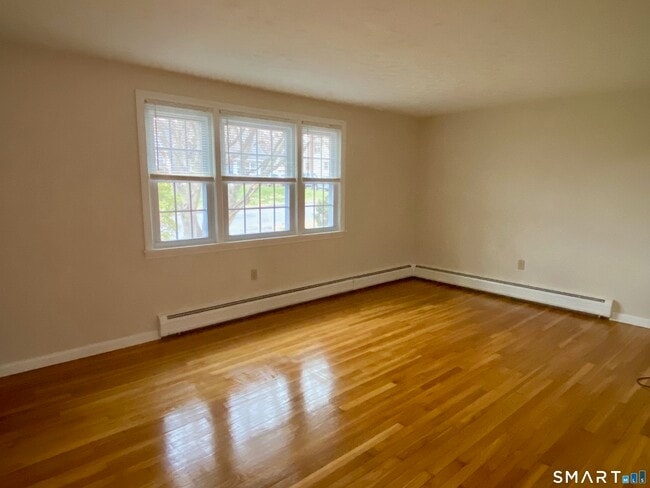 Building Photo - 31 Gordon Ave