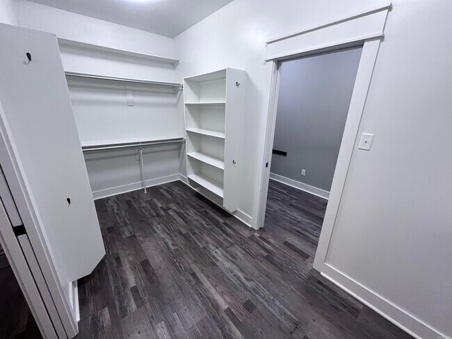 Building Photo - 206 Bridgewood Dr