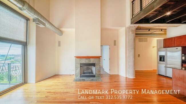 Building Photo - 758 N Larrabee St