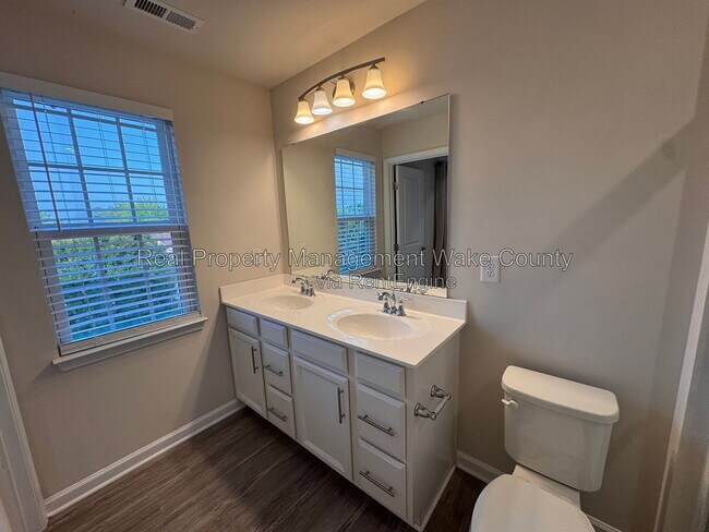 Building Photo - 8604 Red Canyon Way