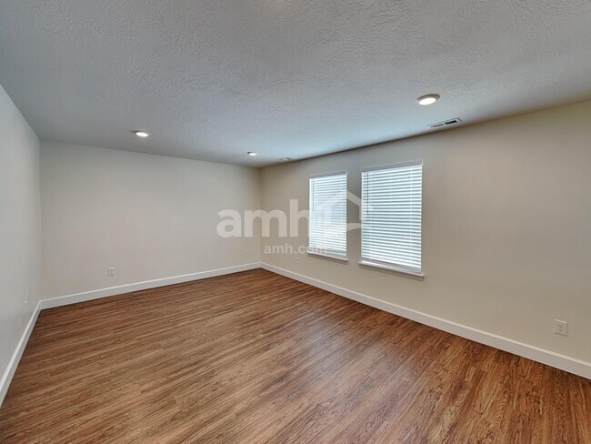 Building Photo - 4359 N Morgan Way