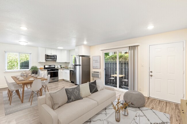 Building Photo - Glenbrook Apartments