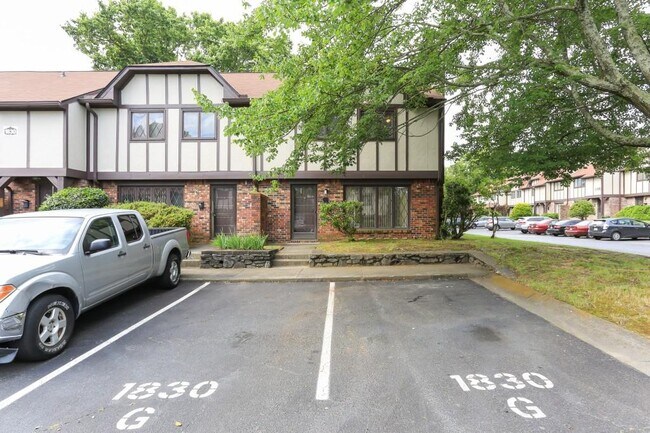 Primary Photo - 1830 Ashborough Ct