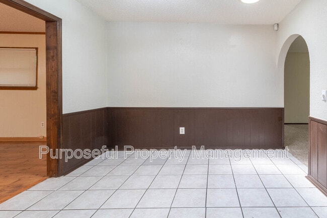 Building Photo - 9317 N Sherwell Dr