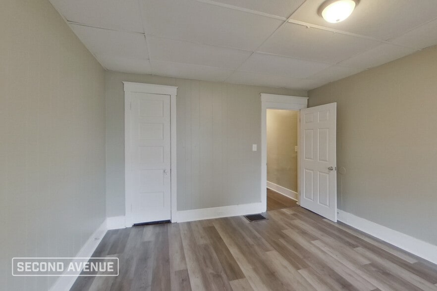 Building Photo - 2114 Greenwood Ave