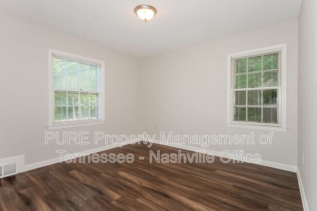 Building Photo - 1441 Whitney Ave