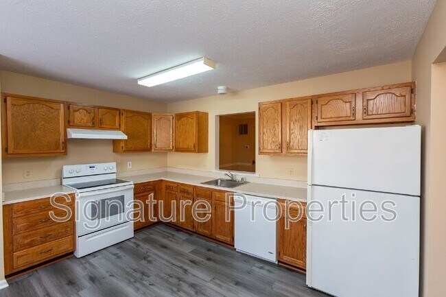 Building Photo - 506 Waters Cove Ct