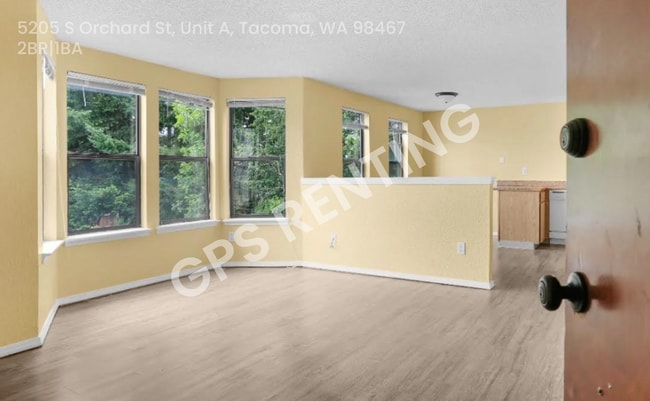 Building Photo - 5205 S Orchard St