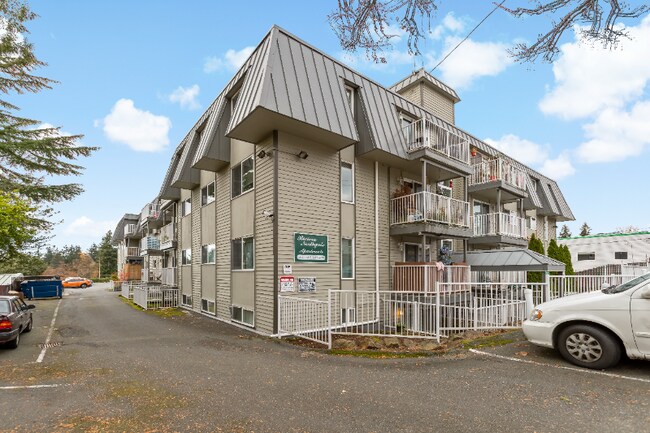 Building Photo - 11540 Pinehurst Way NE