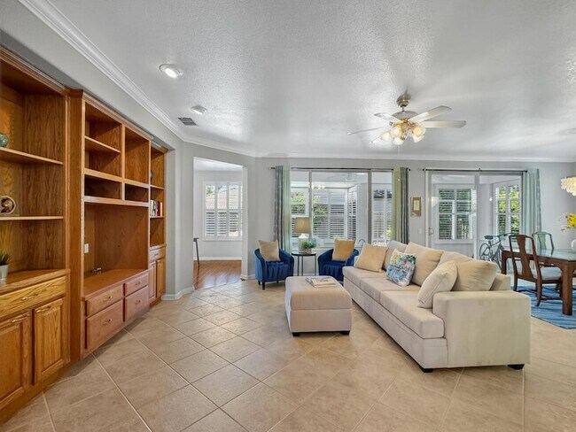 Building Photo - 1347 Rose Bouquet Dr