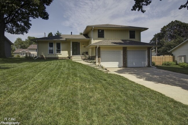 Primary Photo - WELCOME HOME!