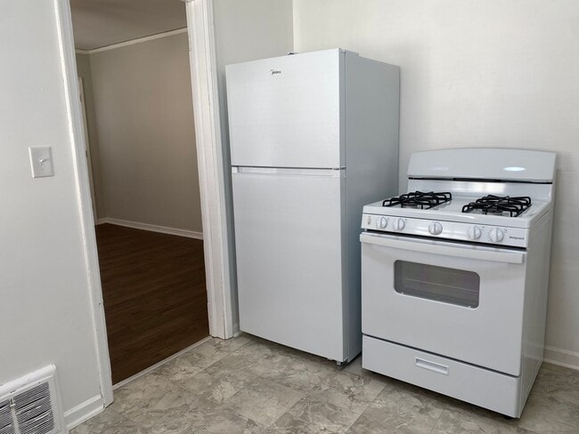 Building Photo - 514-516 S 15th St