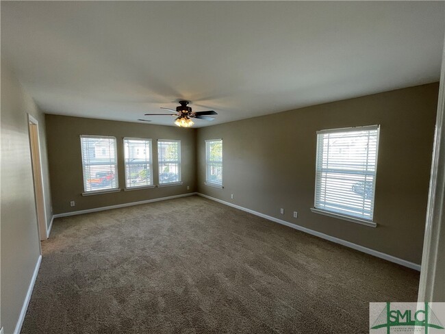 Building Photo - 225 Summer Hill Ct