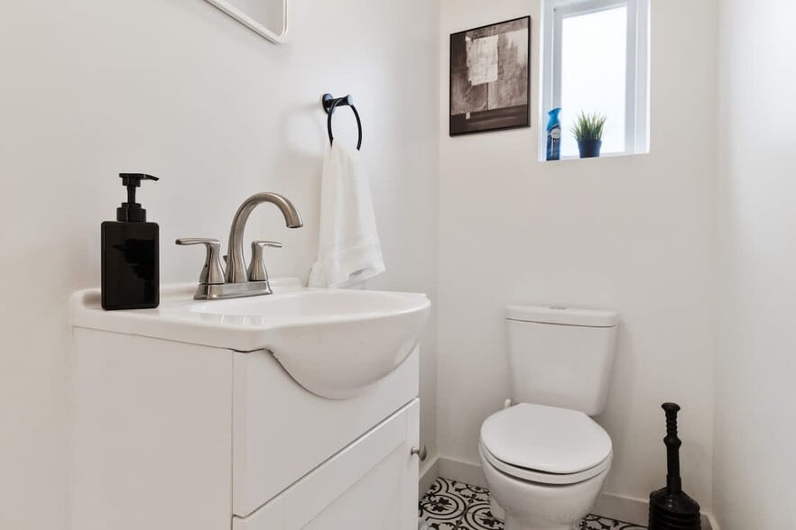 1st Fl 1/2 Bathroom - 1240 Butterfield Way