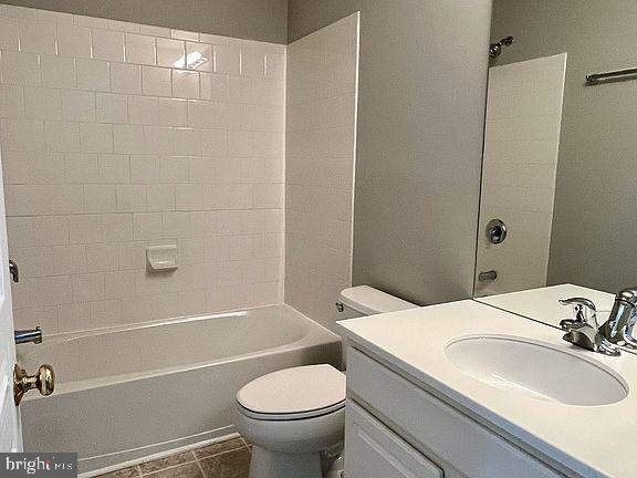 Building Photo - 1930 Cavalier Ln