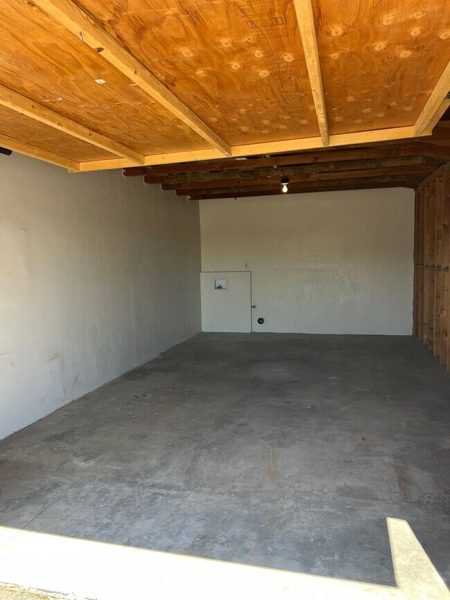 Building Photo - 0223