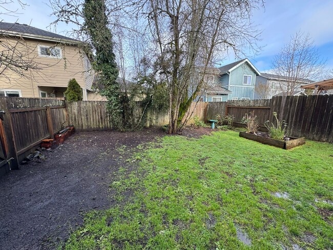 Building Photo - 2 Bedroom ~ 1 Bathroom House in SW Corvallis