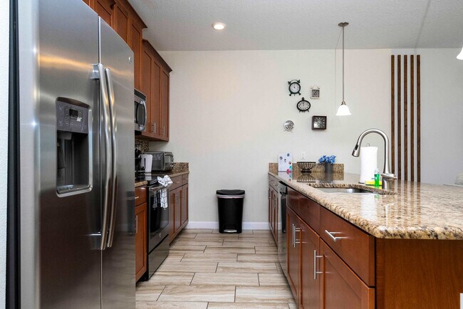 Building Photo - 3153 Pequod Pl