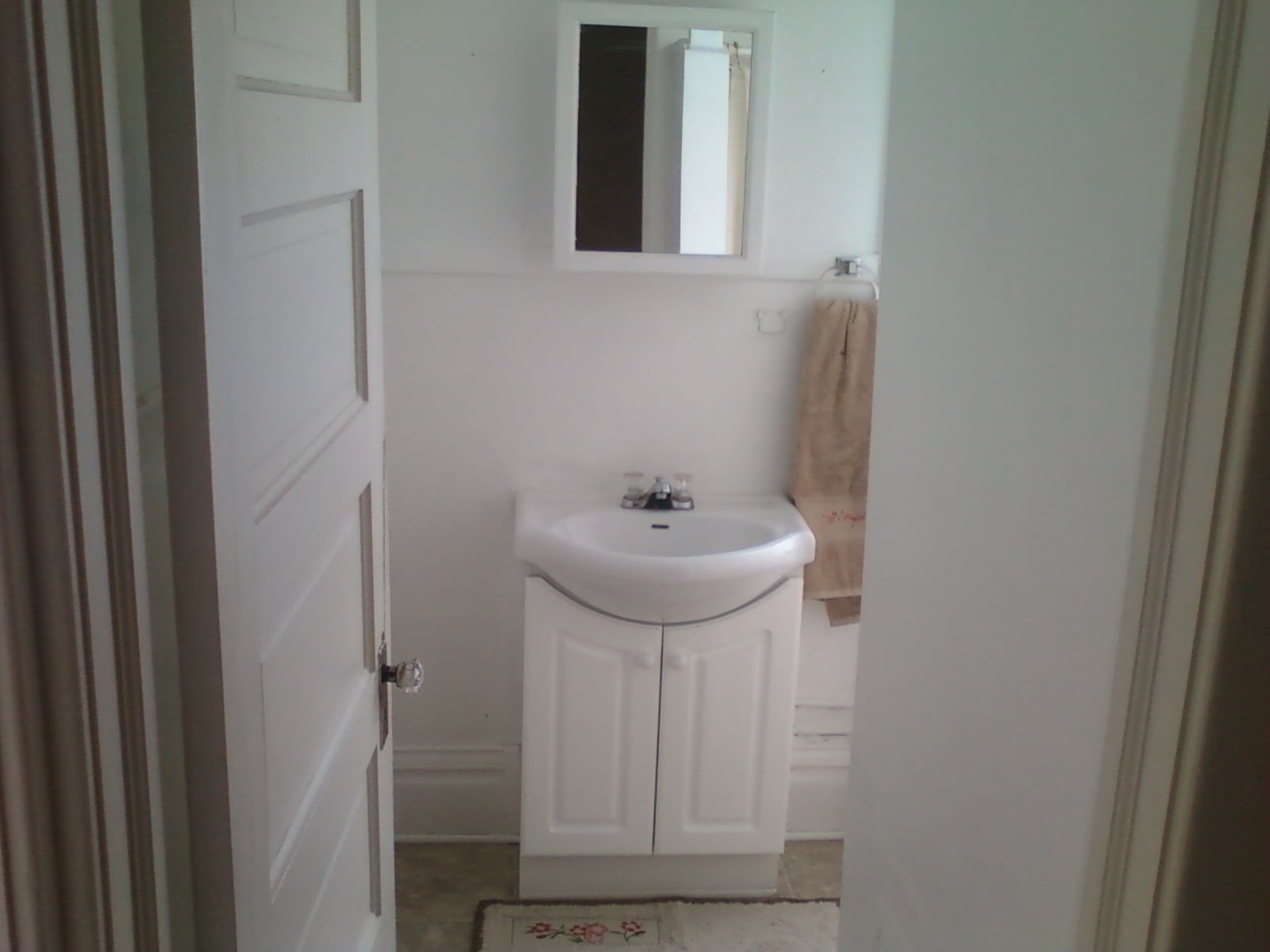 bathroom - 919 1st Ave S