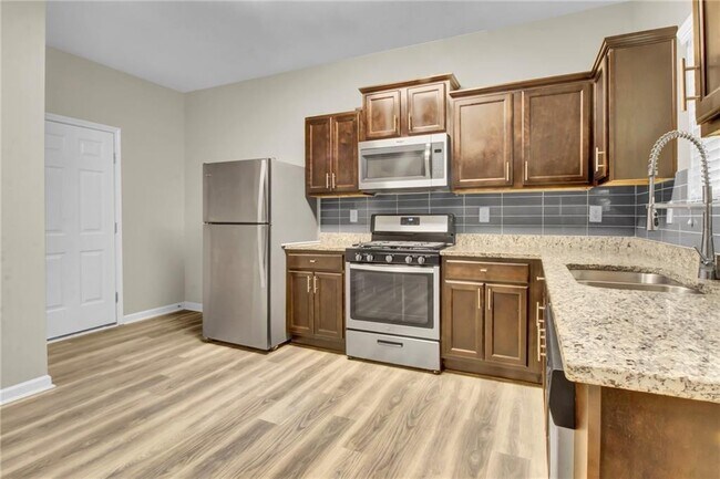 Building Photo - 749 Scotland Dr