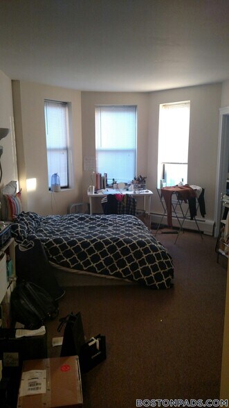 Building Photo - 833 Beacon St