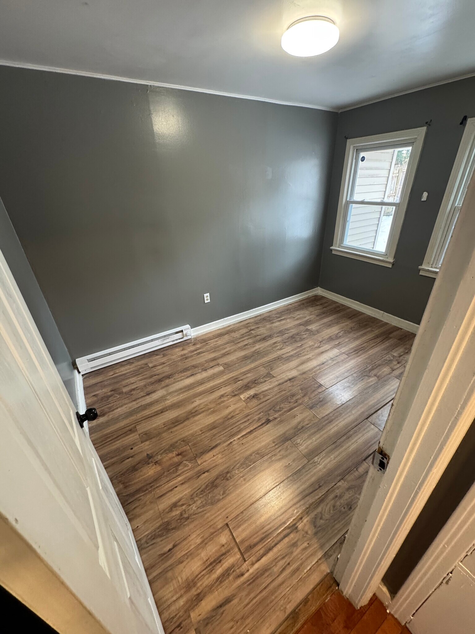 Building Photo - 28 York Ave