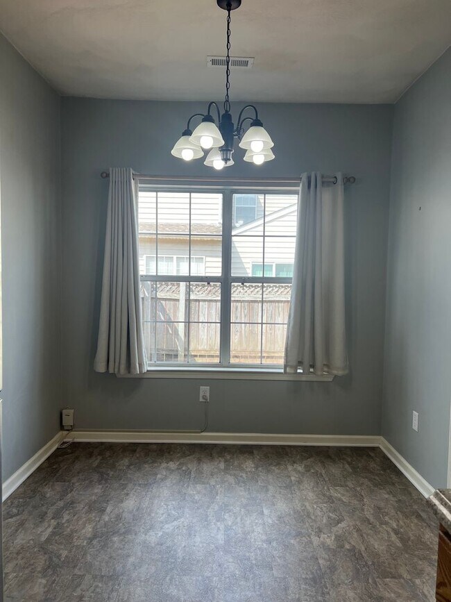 Building Photo - 248 Belmont Cir