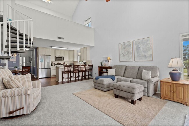 Building Photo - Seasonal Rental Available 9/10/25-3/31/26