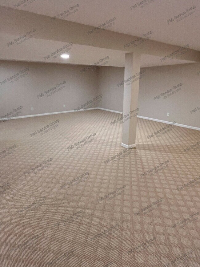 Building Photo - 1523 Schumacher Dr
