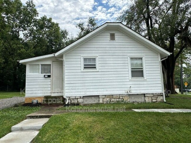 Building Photo - 6111 Raytown Rd