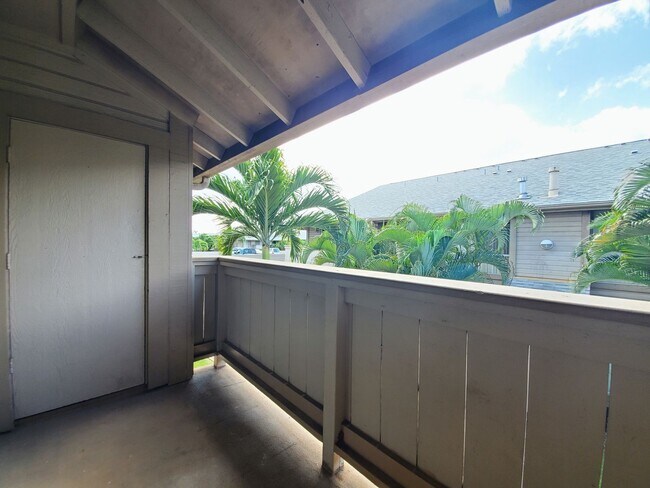 Building Photo - Now available, Fresh & Bright 2bd, 1.5ba 2nd Floor Corner-Unit located in the beautiful Palm Villas